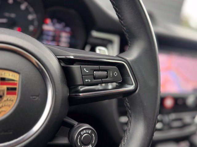 Certified 2023 Porsche Macan AWD/4WD image 24