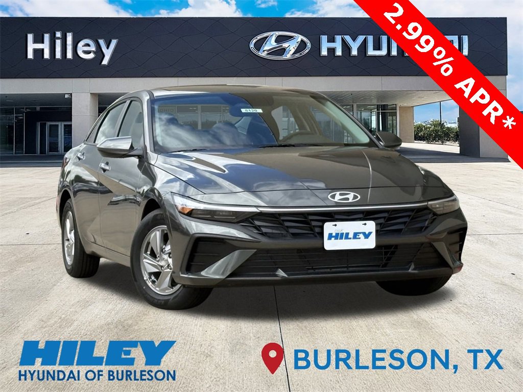 New 2025 Hyundai Elantra SE