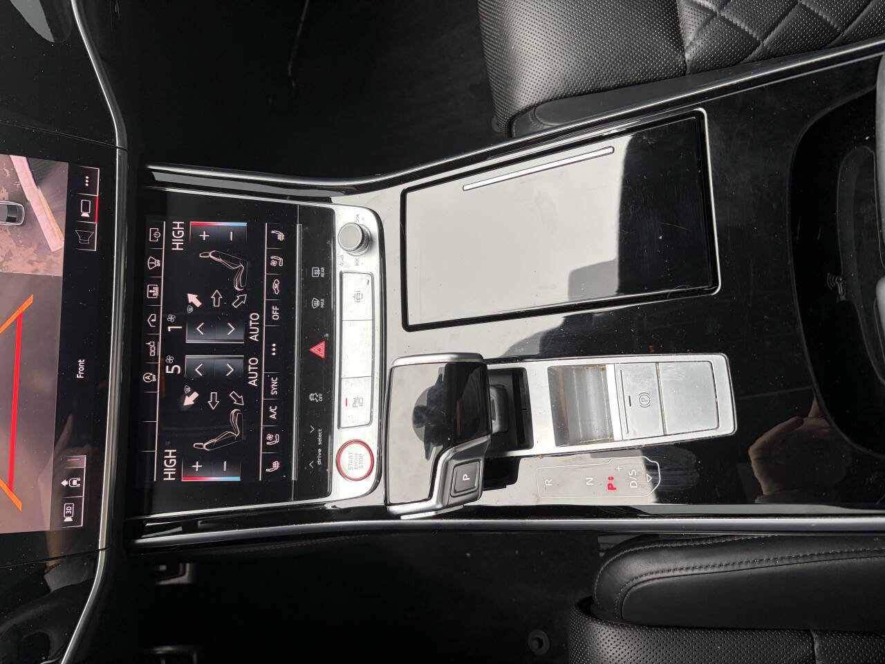 Used 2020 Audi S8 L image 22