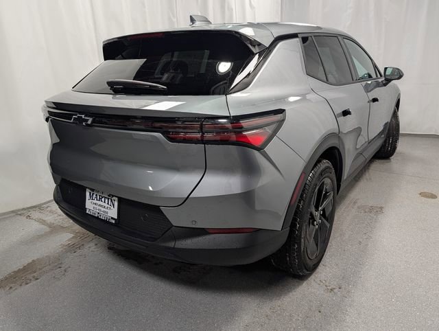 New 2026 Chevrolet Equinox EV LT image 3