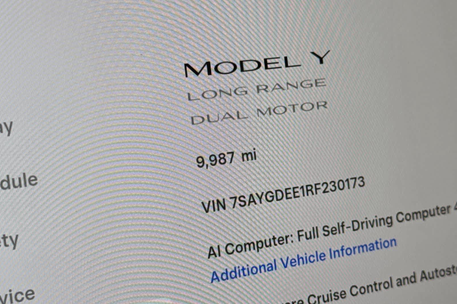 Used 2024 Tesla Model Y Long Range AWD/4WD image 29