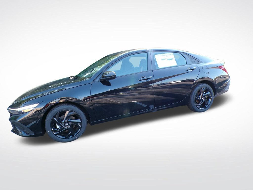 New 2026 Hyundai Elantra Sport FWD image 3