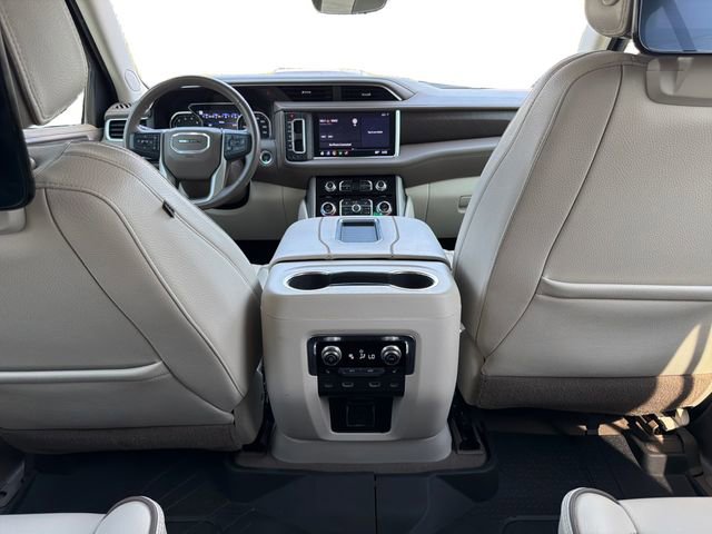 Used 2021 GMC Yukon XL Denali w/ Denali Premium Package image 23