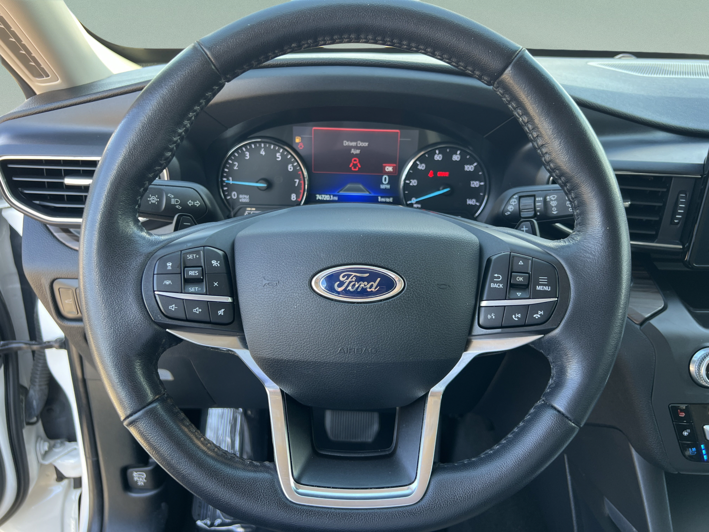 Used 2020 Ford Explorer Limited w/ Class III Trailer Tow Package RWD image 13