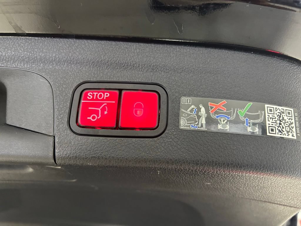 Used 2025 Mercedes-Benz GLE 450e 4MATIC image 35