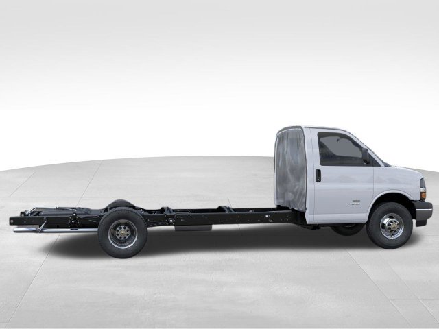 New 2026 Chevrolet Express 3500 w/ Power Convenience Package RWD image 5