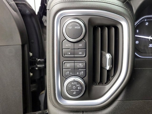 Used 2022 GMC Sierra 2500 Denali w/ Denali Black Diamond Edition image 7