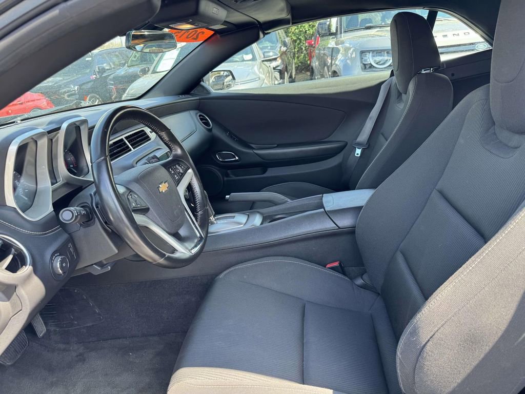 Used 2015 Chevrolet Camaro LT RWD image 12