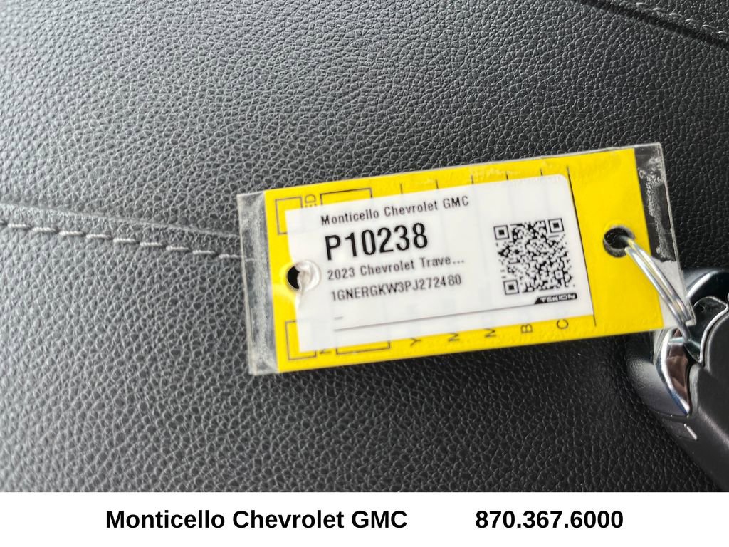 Used 2023 Chevrolet Traverse LT FWD image 32