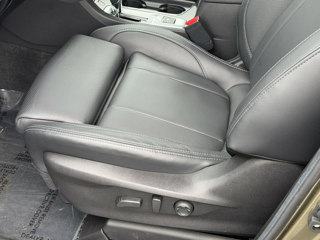 Used 2025 Subaru Ascent Limited AWD/4WD image 28
