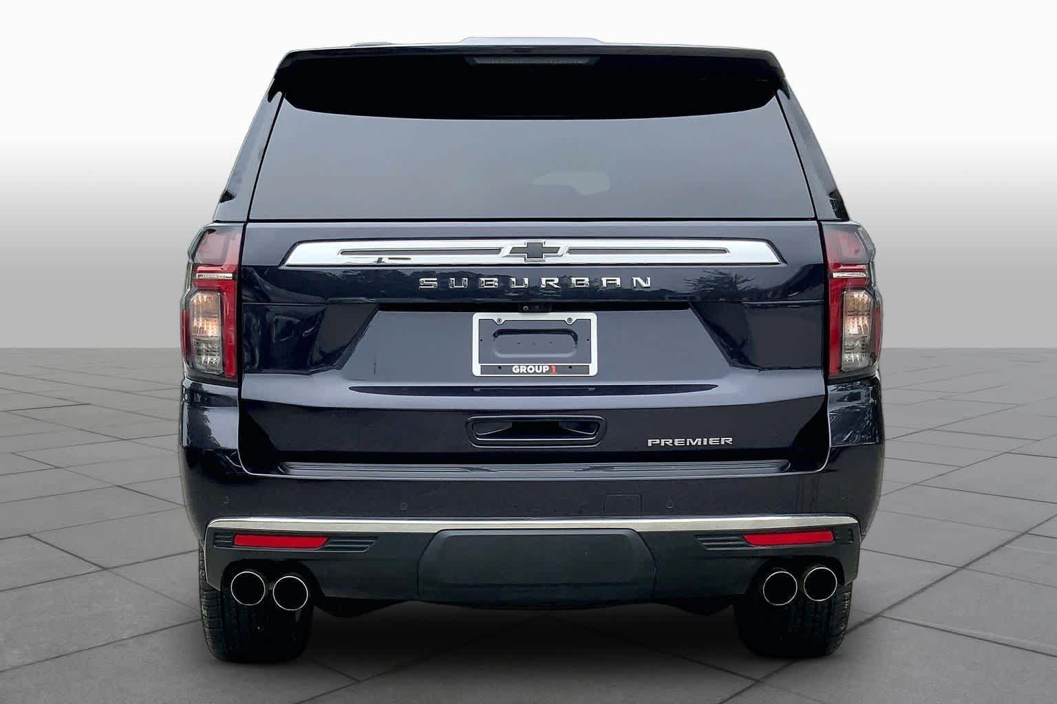 Used 2024 Chevrolet Suburban Premier w/ Premium Package AWD/4WD image 5