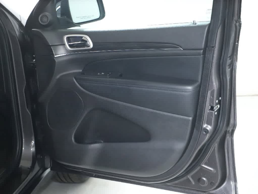 Used 2020 Jeep Grand Cherokee Limited AWD/4WD image 33