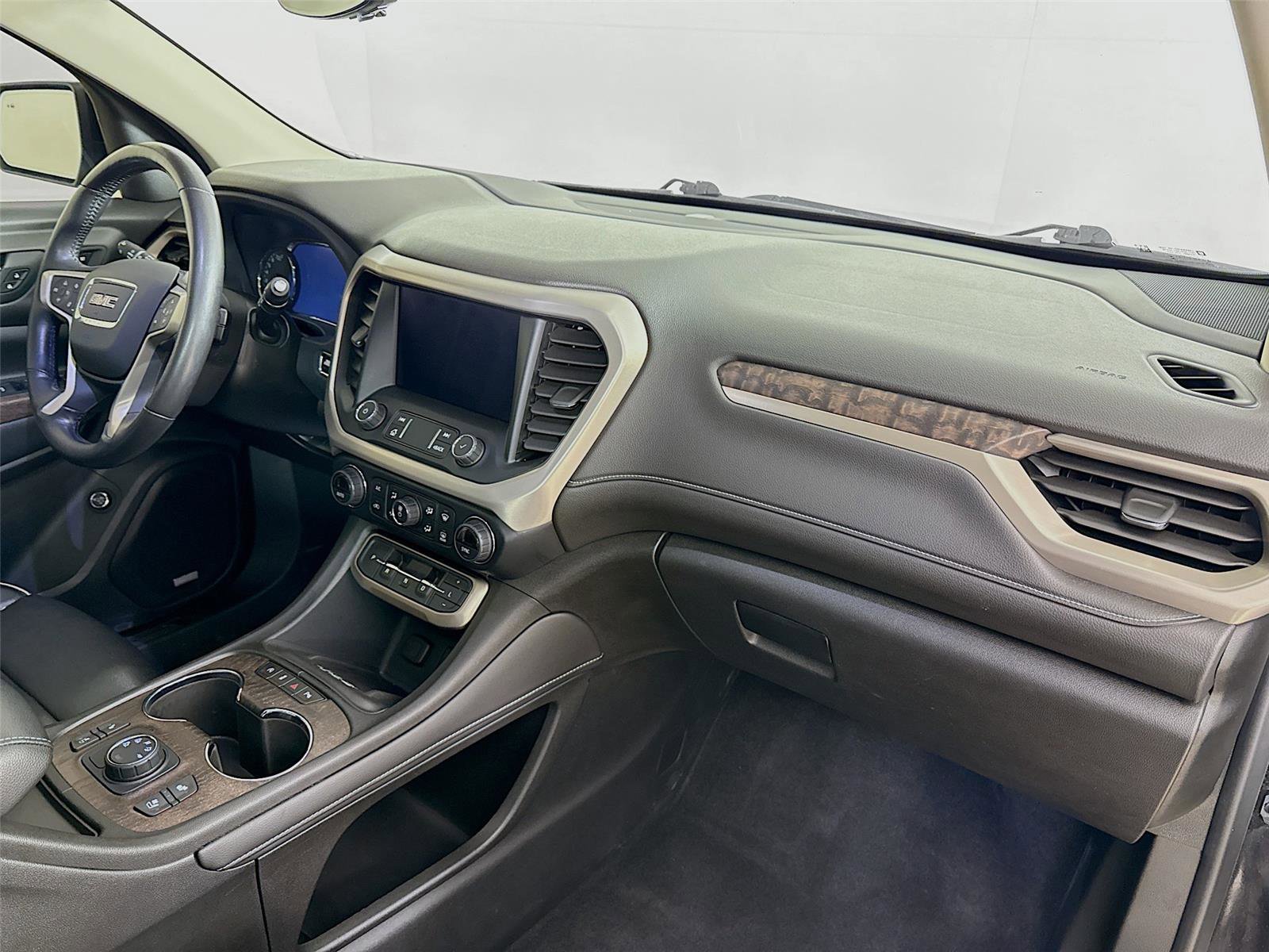 Used 2021 GMC Acadia Denali w/ GMC Pro Grade Package image 31