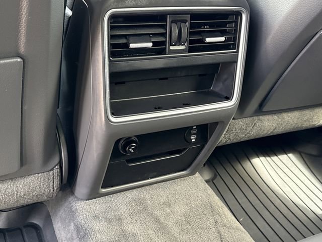 Used 2020 Porsche Cayenne image 11