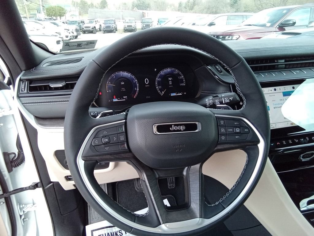 New 2026 Jeep Grand Cherokee Limited w/ Limited Altitude Package image 16