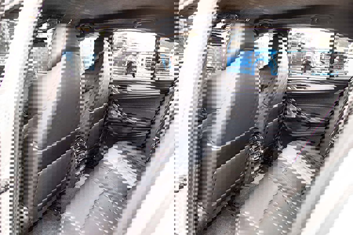 Used 2020 BMW M5 w/ Executive Package image 37