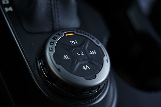 Used 2023 Ford Bronco Badlands image 41