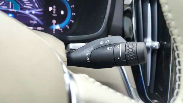 Used 2024 Volvo S60 B5 Plus w/ Climate Package image 44