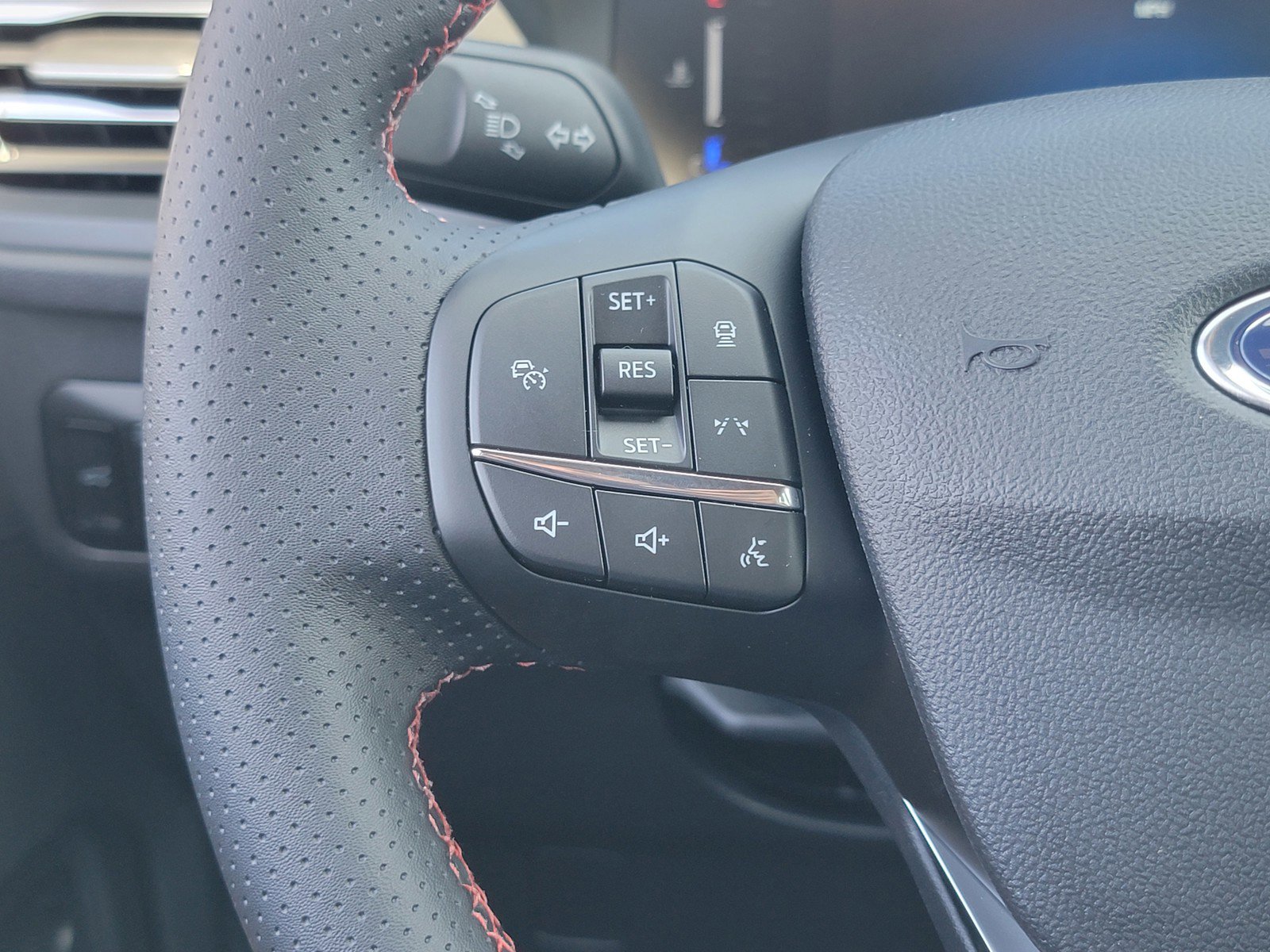 New 2025 Ford Escape ST-Line w/ Tech Pack #1 image 25