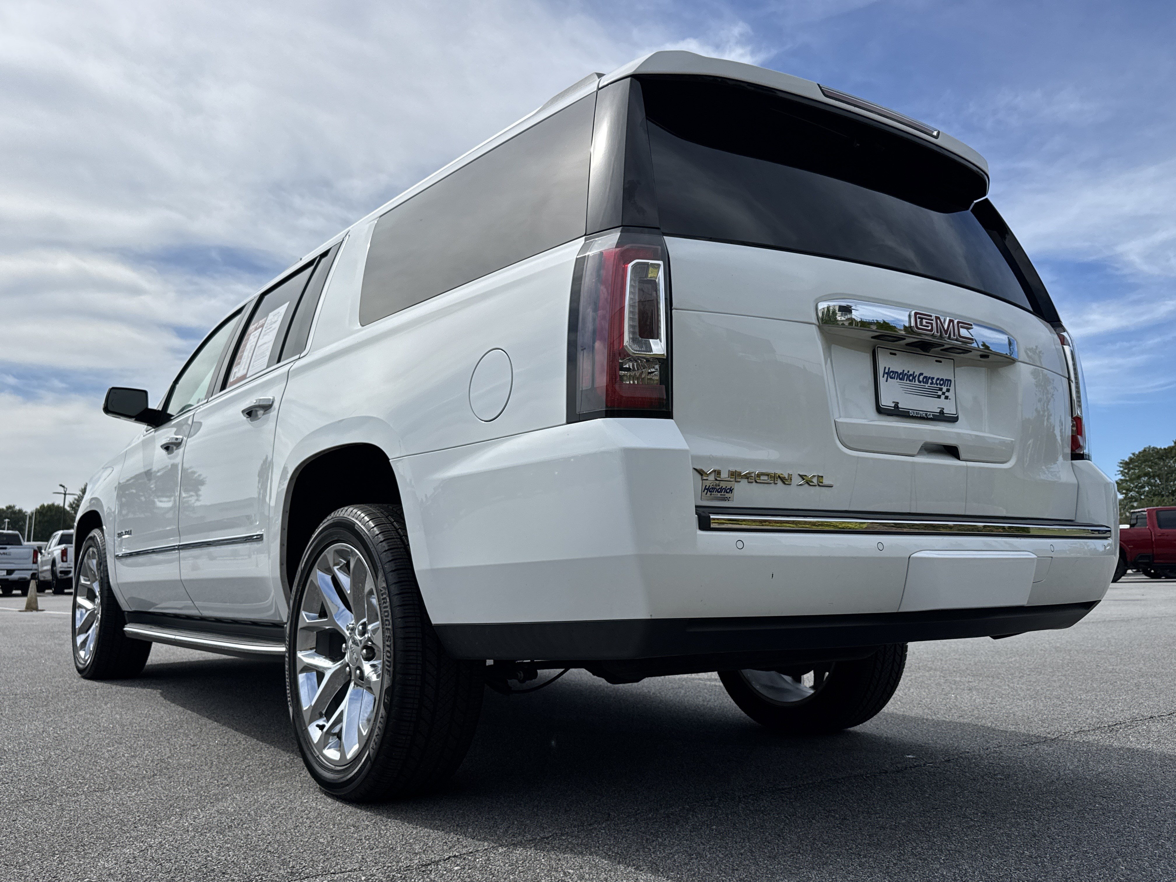 Used 2018 GMC Yukon XL Denali w/ Open Road Package AWD/4WD image 8