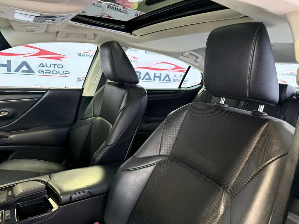 Used 2021 Lexus ES 350 w/ Accessory Package 2 FWD image 31