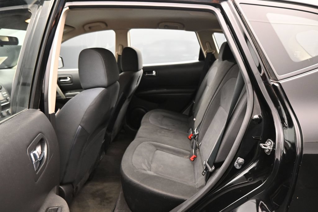 Used 2015 Nissan Rogue S w/ Convenience Package AWD/4WD image 24