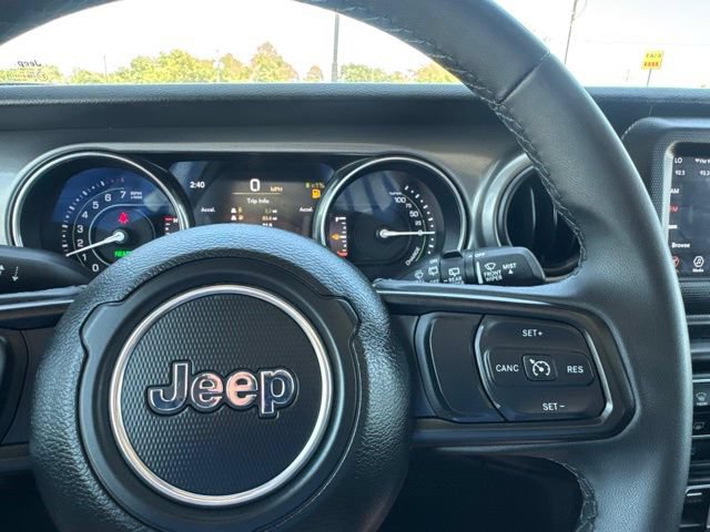 Used 2023 Jeep Wrangler Unlimited AWD/4WD image 14
