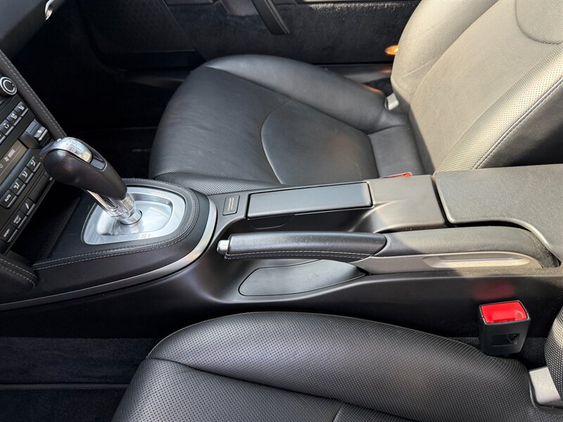 Used 2011 Porsche 911 Turbo AWD/4WD image 31
