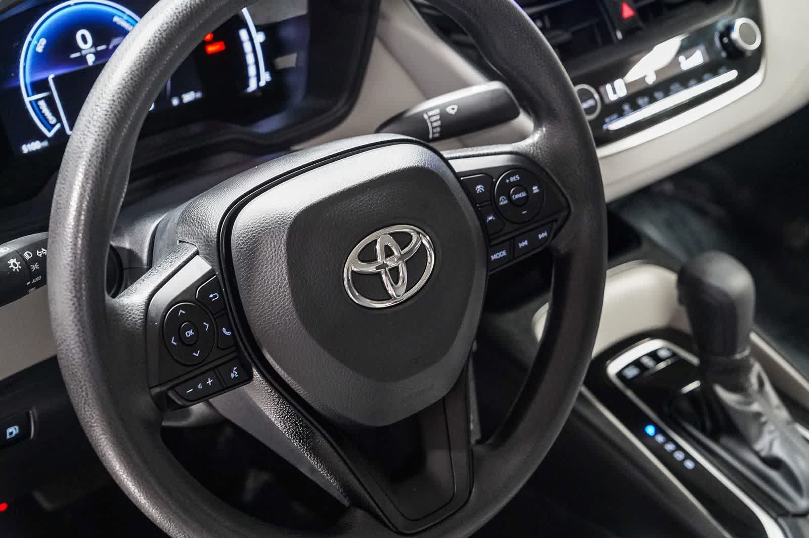 Certified 2026 Toyota Corolla LE FWD image 20