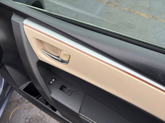 Used 2015 Toyota Corolla LE FWD image 16