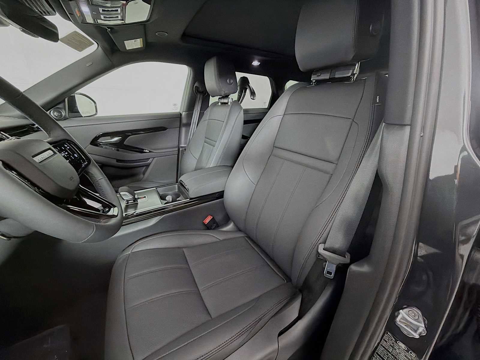 New 2026 Land Rover Range Rover Evoque Dynamic SE AWD/4WD image 11
