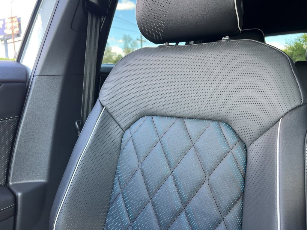 New 2026 Volkswagen Atlas Cross Sport SEL Premium R-Line image 21