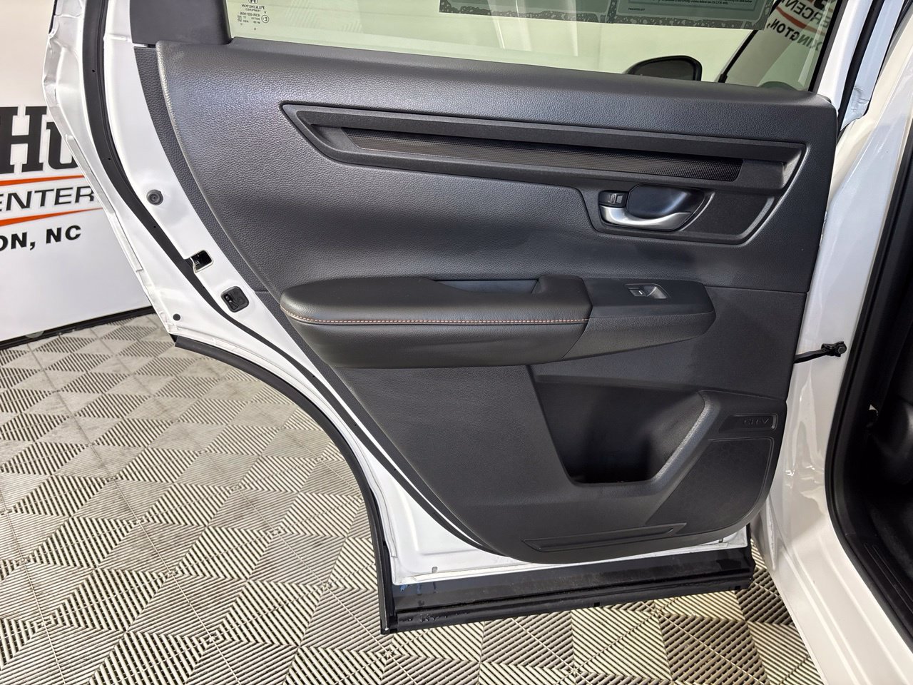Used 2025 Honda CR-V Sport image 23