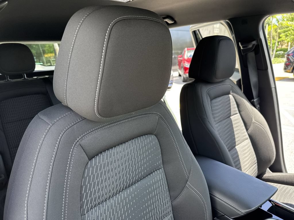 Used 2026 Chevrolet Equinox LT FWD image 46