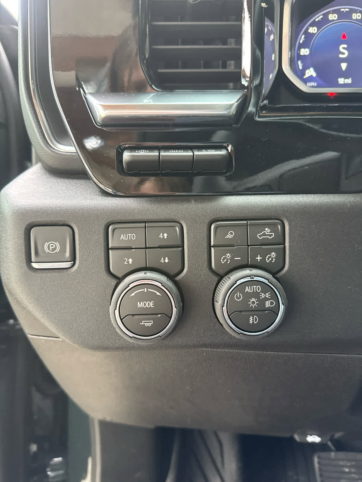 New 2026 Chevrolet Silverado 2500 LTZ w/ LTZ Plus Package image 22