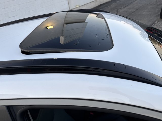 New 2025 Kia Niro EX Touring image 12