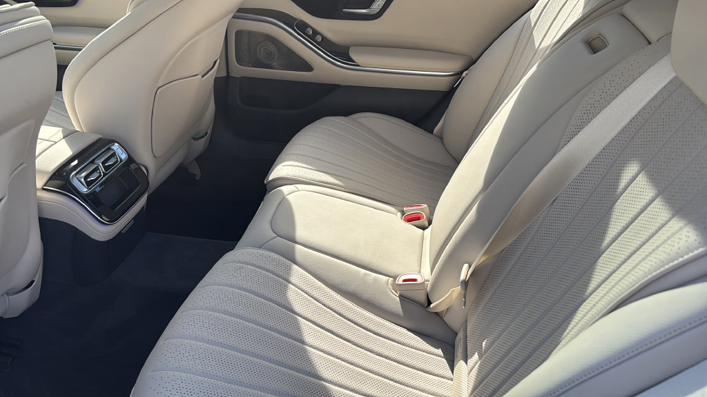 Used 2023 Mercedes-Benz S 500 4MATIC image 9