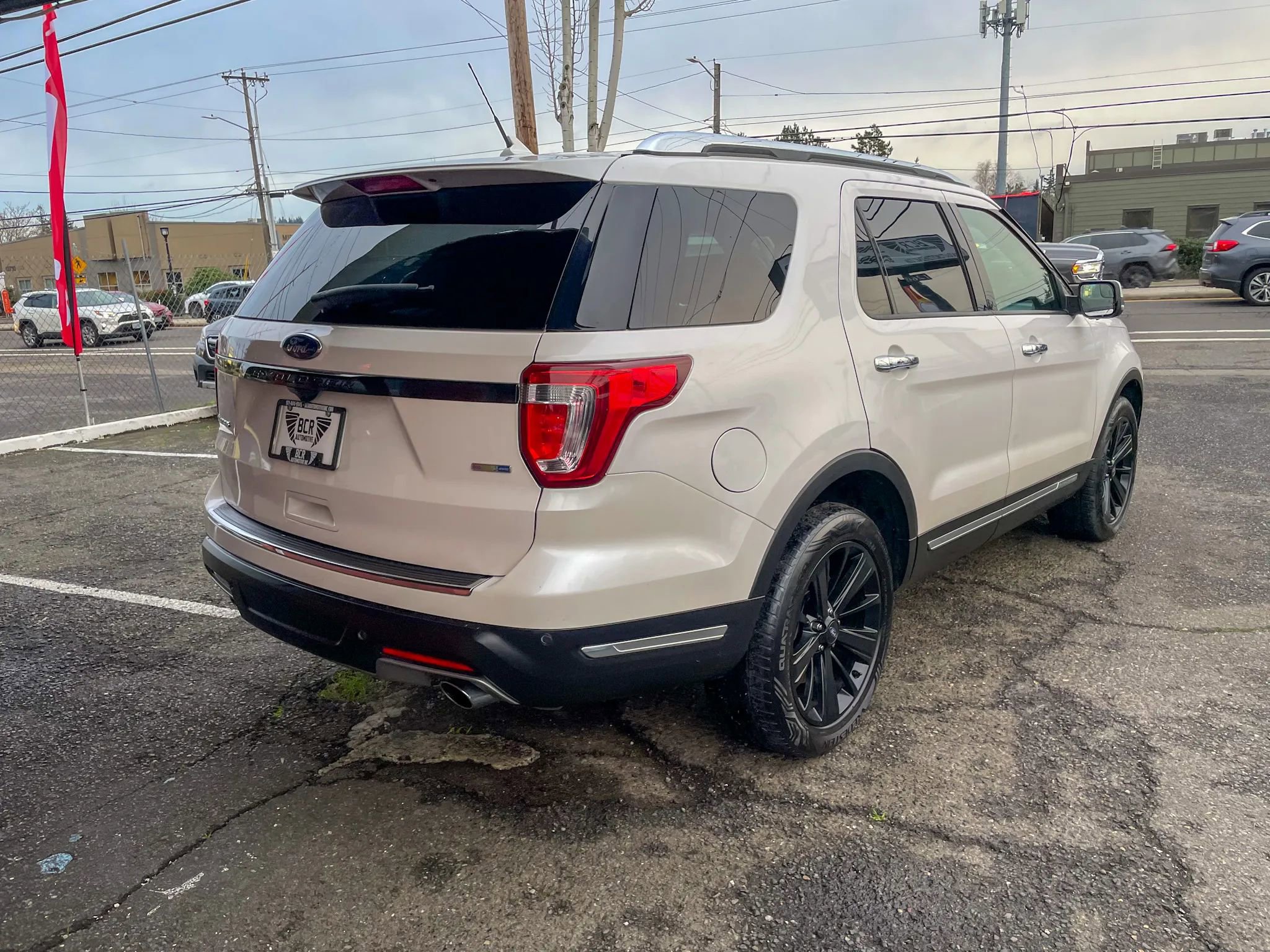 Used 2018 Ford Explorer Limited image 5