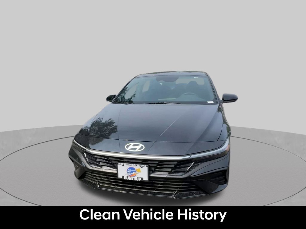 Used 2025 Hyundai Elantra Sport FWD image 7