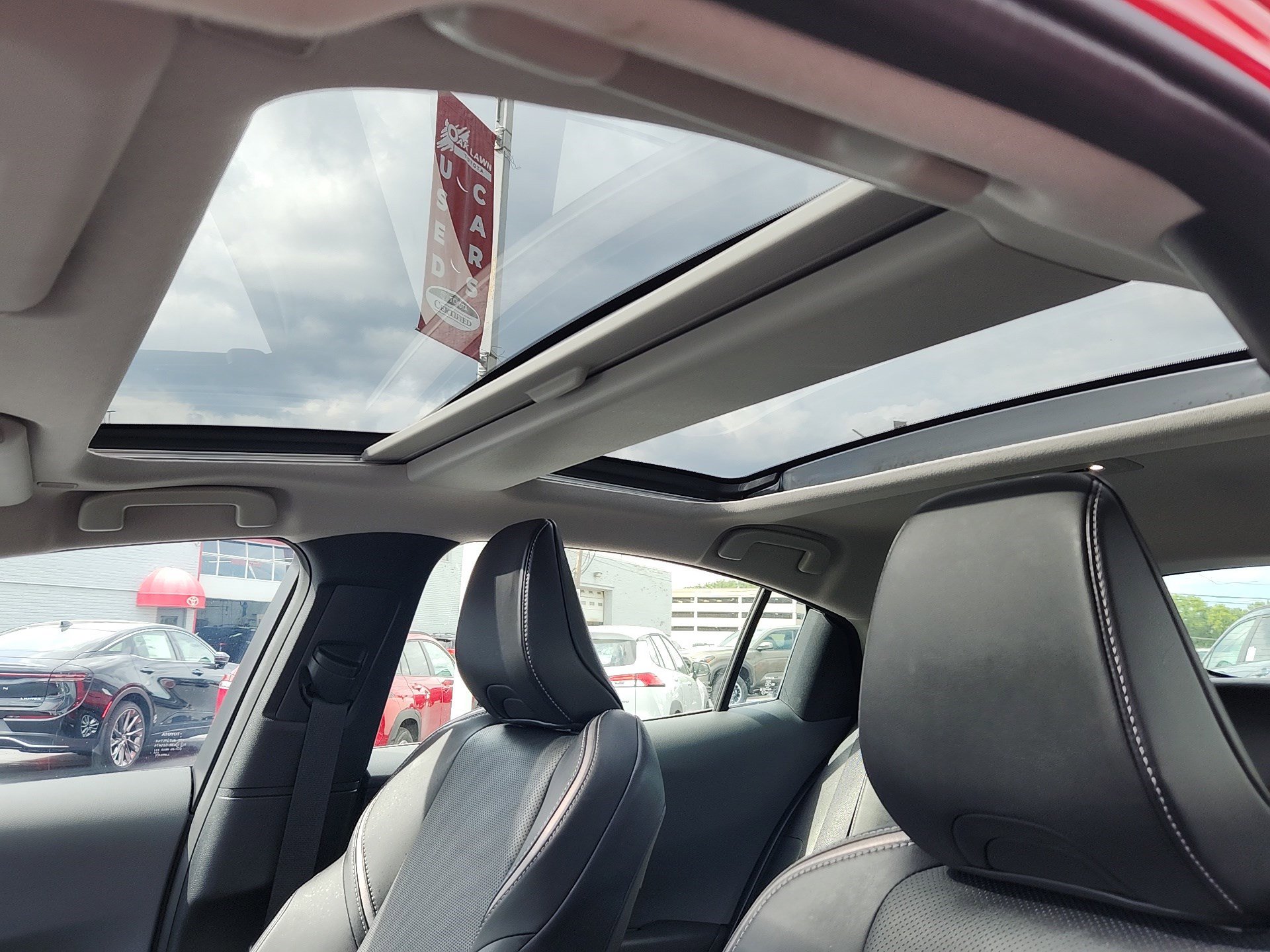 Certified 2025 Toyota Prius Limited image 21