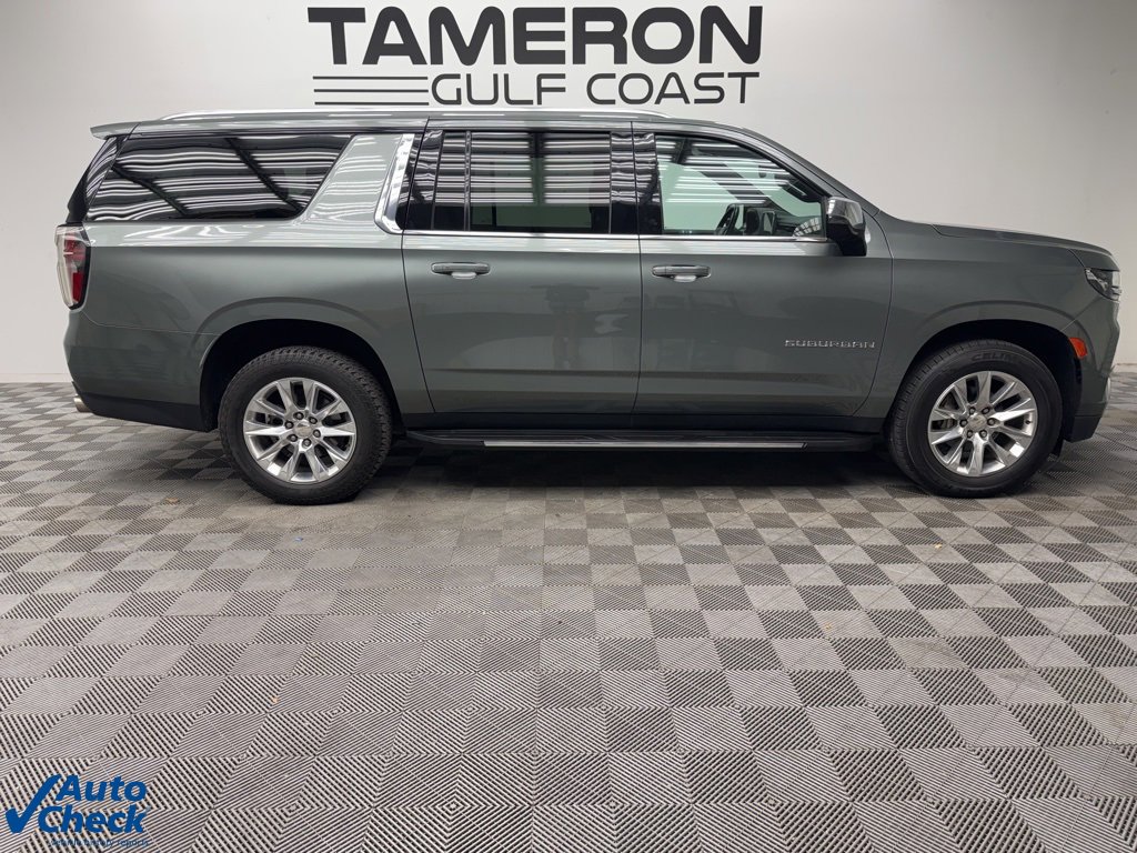 Used 2023 Chevrolet Suburban Premier image 4