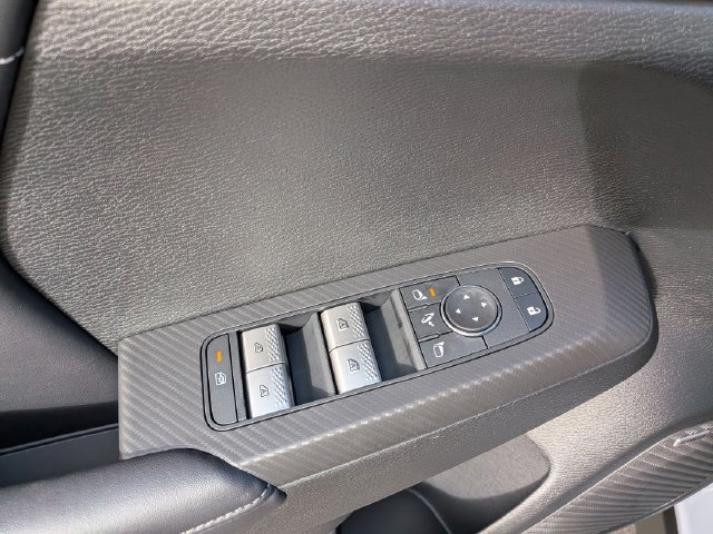 New 2026 Mitsubishi Outlander SE FWD image 12