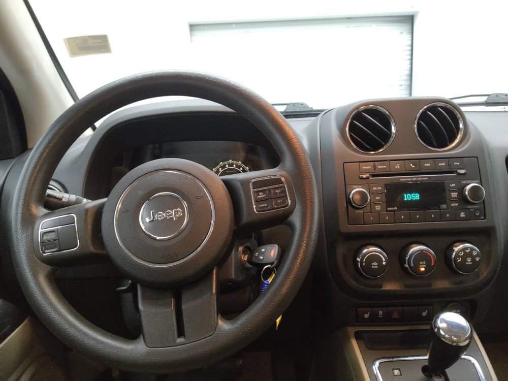 Used 2015 Jeep Compass Sport w/ Power Value Group FWD image 22
