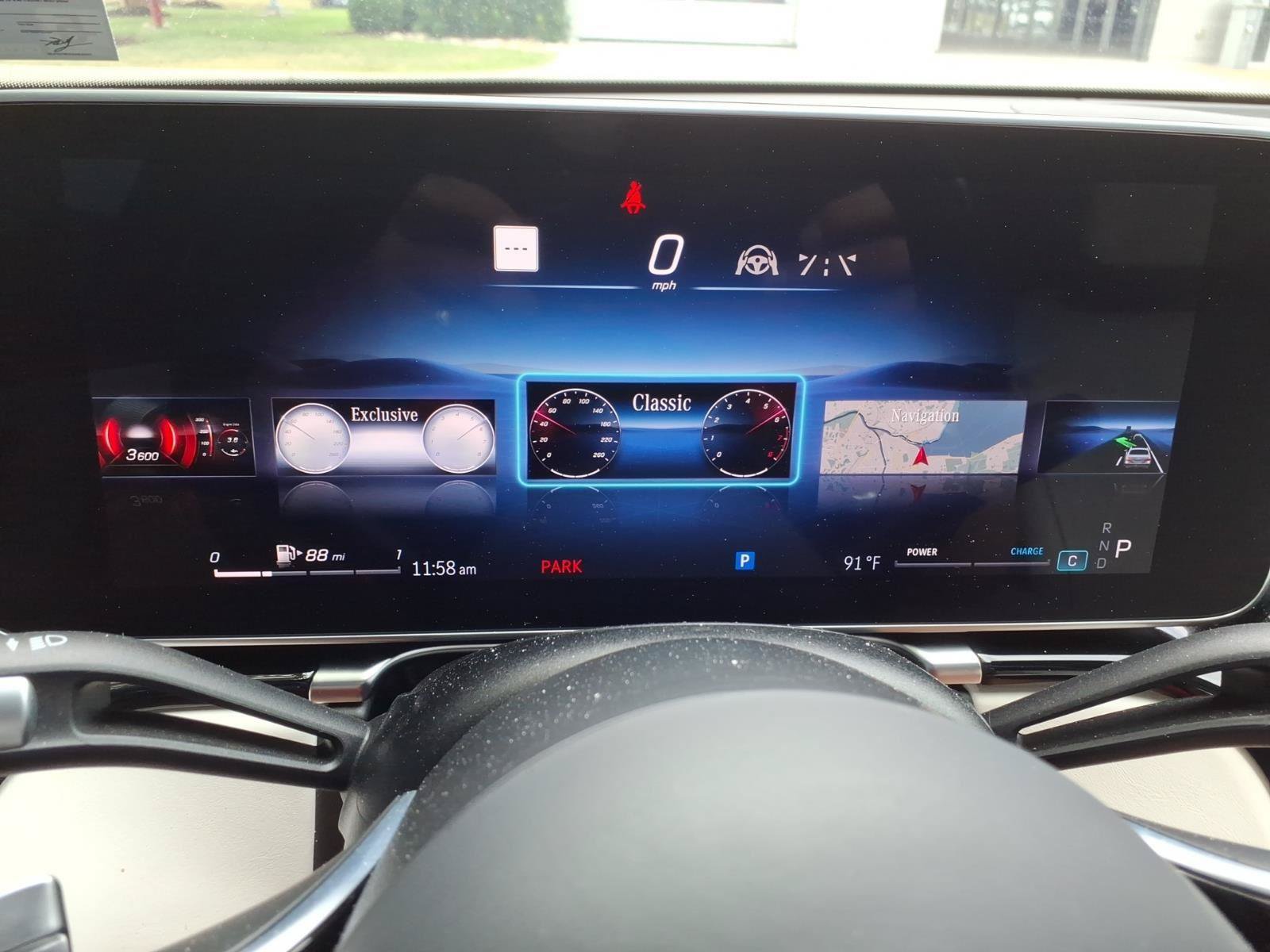 Used 2022 Mercedes-Benz S 580 4MATIC Sedan w/ AMG Line Package image 32