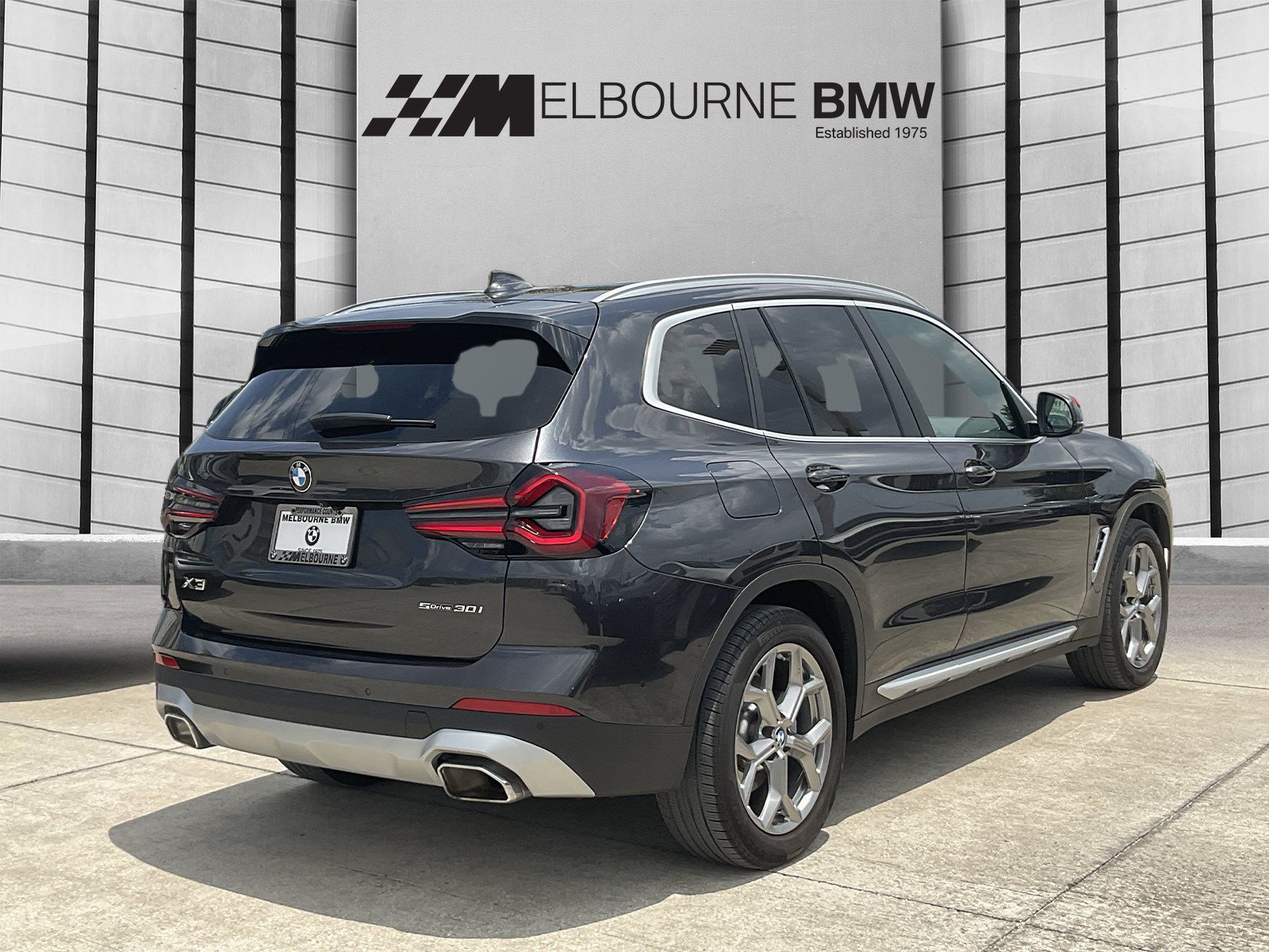 Used 2024 BMW X3 sDrive30i w/ Premium Package RWD image 4