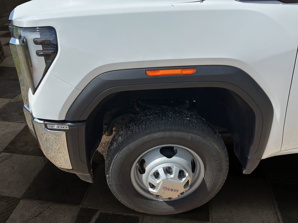 Used 2024 GMC Sierra 3500 Pro image 8