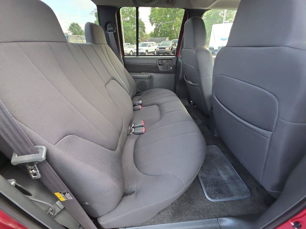 Used 2004 GMC Sonoma SLS AWD/4WD image 7