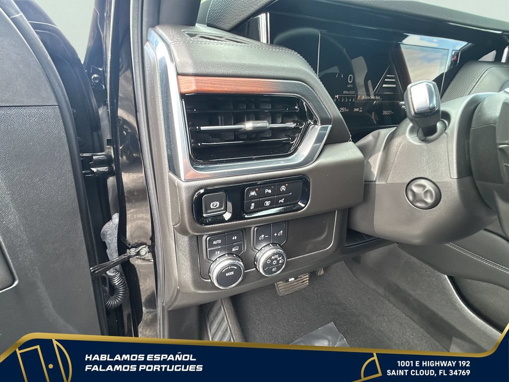 Certified 2025 GMC Yukon XL Denali AWD/4WD image 17