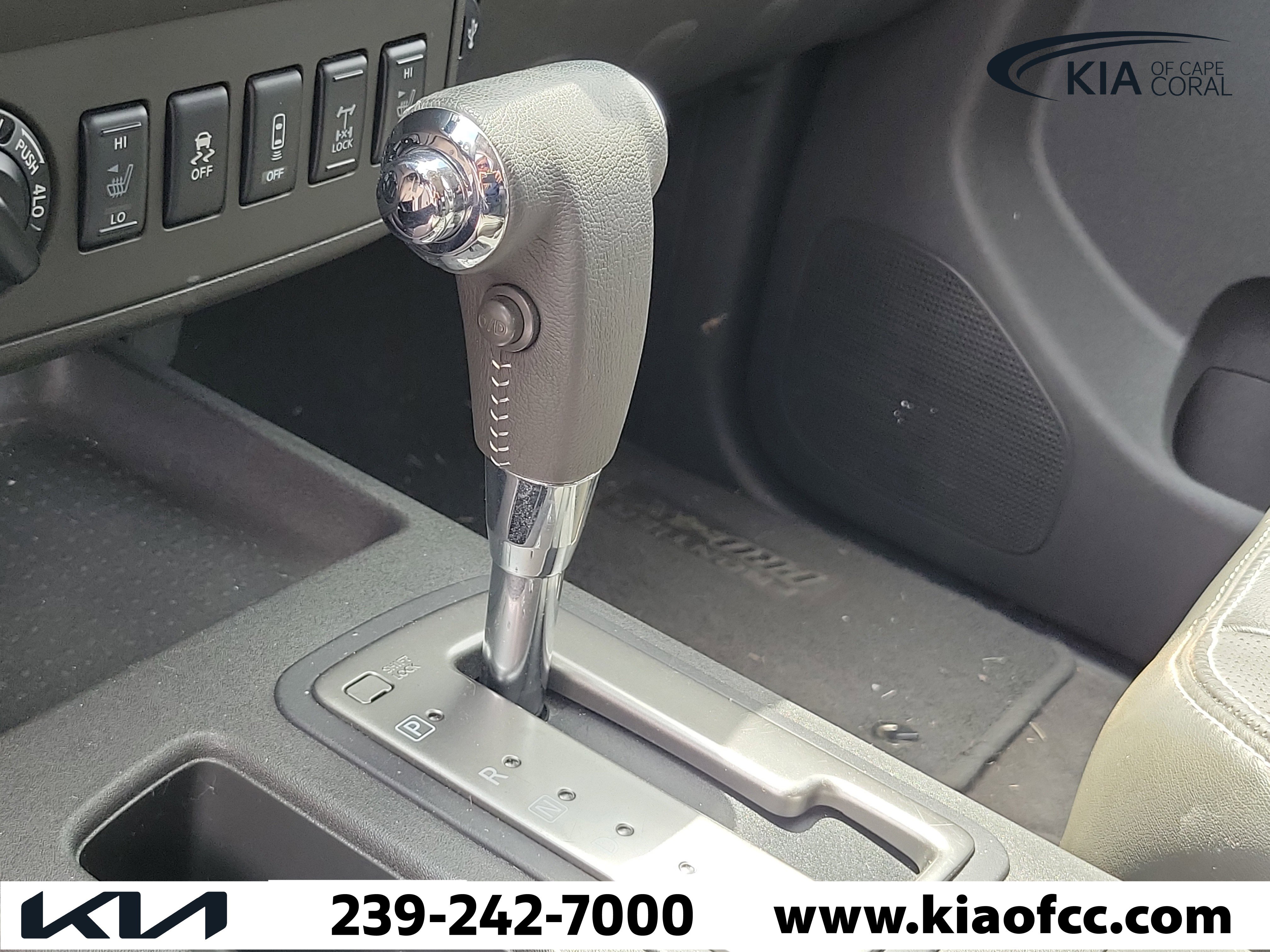 Used 2017 Nissan Frontier PRO-4X w/ Pro-4x Luxury Package image 31