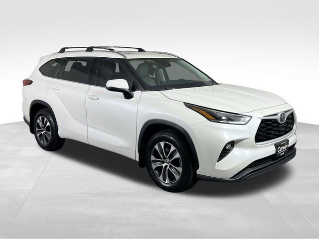 Used 2021 Toyota Highlander XLE